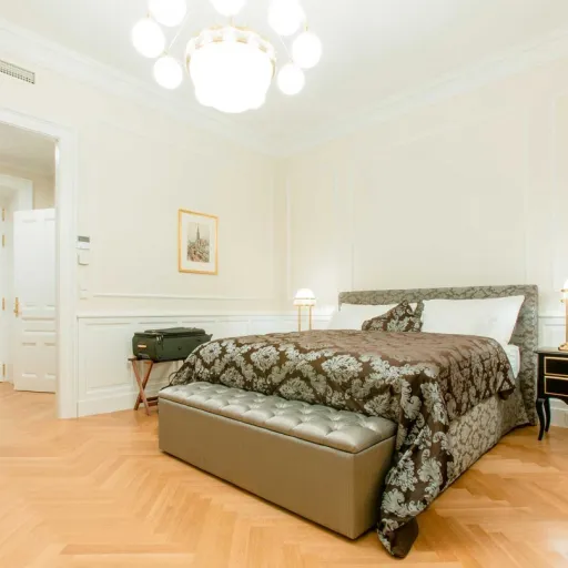Surmatelas 160x200 : Bien choisir épaisseur, matière et niveau de fermeté