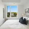Bien choisir un lit haut : tailles de matelas, hauteur idéale et confort dans la chambre