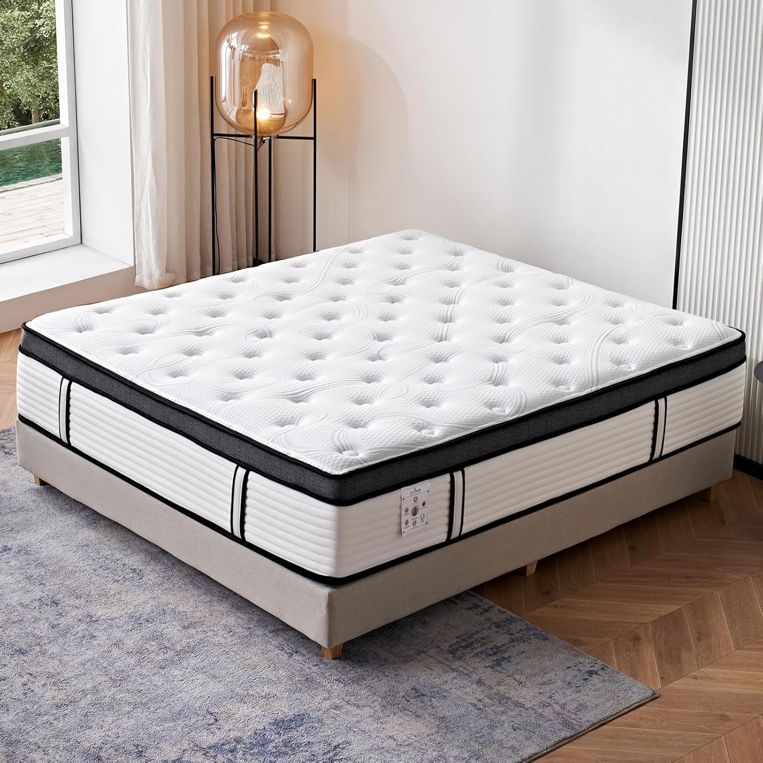 Matelas Grand View : Mémoire de Forme, Latex & Ressorts ensachés - Confort Haut de Gamme - 32 cm d'épaisseur (200 x 200 cm)