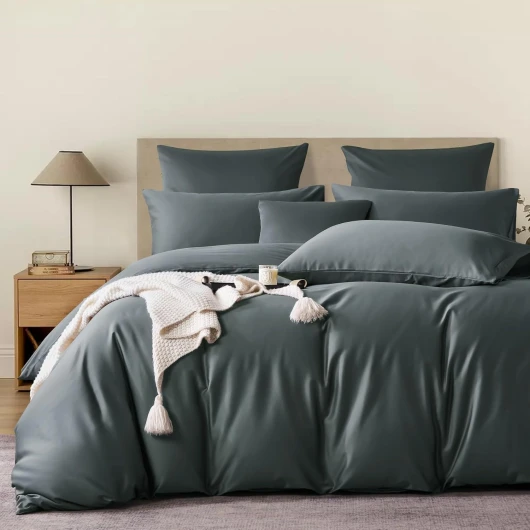 YASMENG Housse de Couette Satin de Coton 240x260 Gris 100% Coton Satin Parure de Lit Doux Soyeux Respirant Lyocell Soie Linge de Lit 2 Personne avec Fermeture Éclair et Taies d'oreiller 65x65 cm Gris Foncé 240x260cm+2x65x65cm