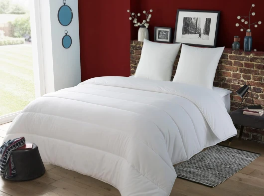 Pack Couette Tempérée 220x240 + 2 Oreillers 60x60 Ultra Doux - Confort Moelleux - Pack Célia - Circulation de l'Air et Entretien Facile - Fabriqué en France - Lavable en Machine à 40°c Uni