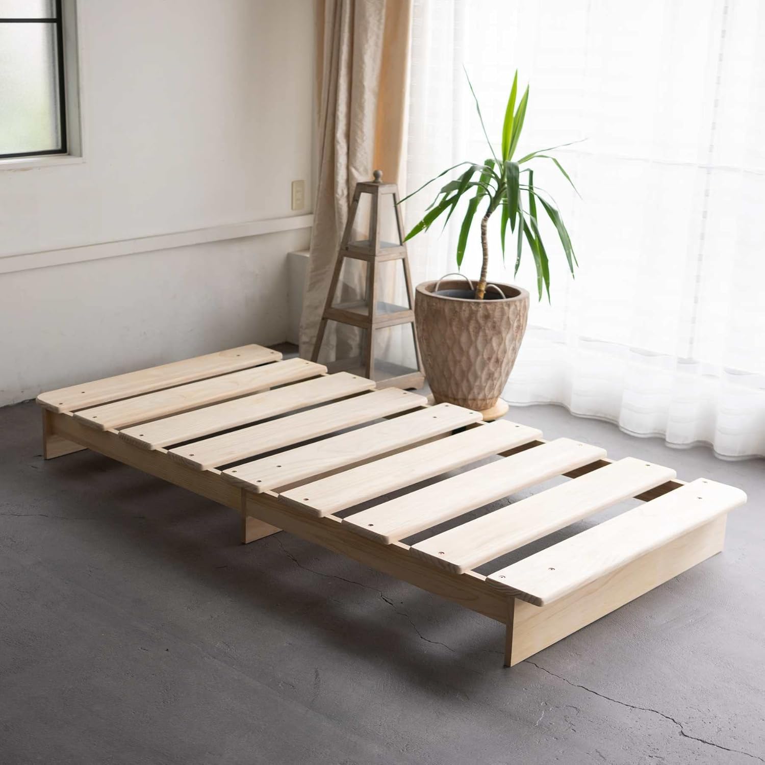 Cadre de Lit Plateforme Basse à Lattes en Bois KAN SUNOKO 97 x 197 cm pour Matelas Futon Japonais Taille Single Pin Massif (Non Peint), Tatami de Sommeil au Sol