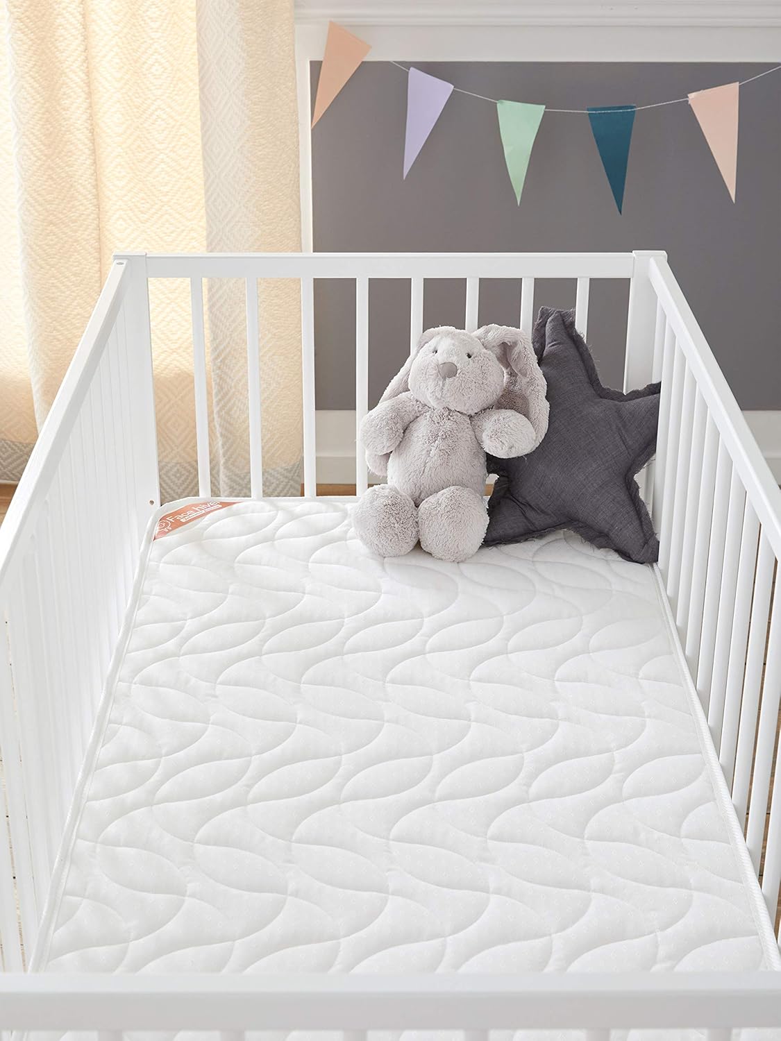 Mousse Matelas Bébé Climatisé - 60x120 cm - Réversible : 1 Face Été Fraîche et 1 Face Hiver Ouatinée - Anti-acarien - Épaisseur 14 cm - Oeko-Tex - Fabrication française, Blanc 60x120x14 cm