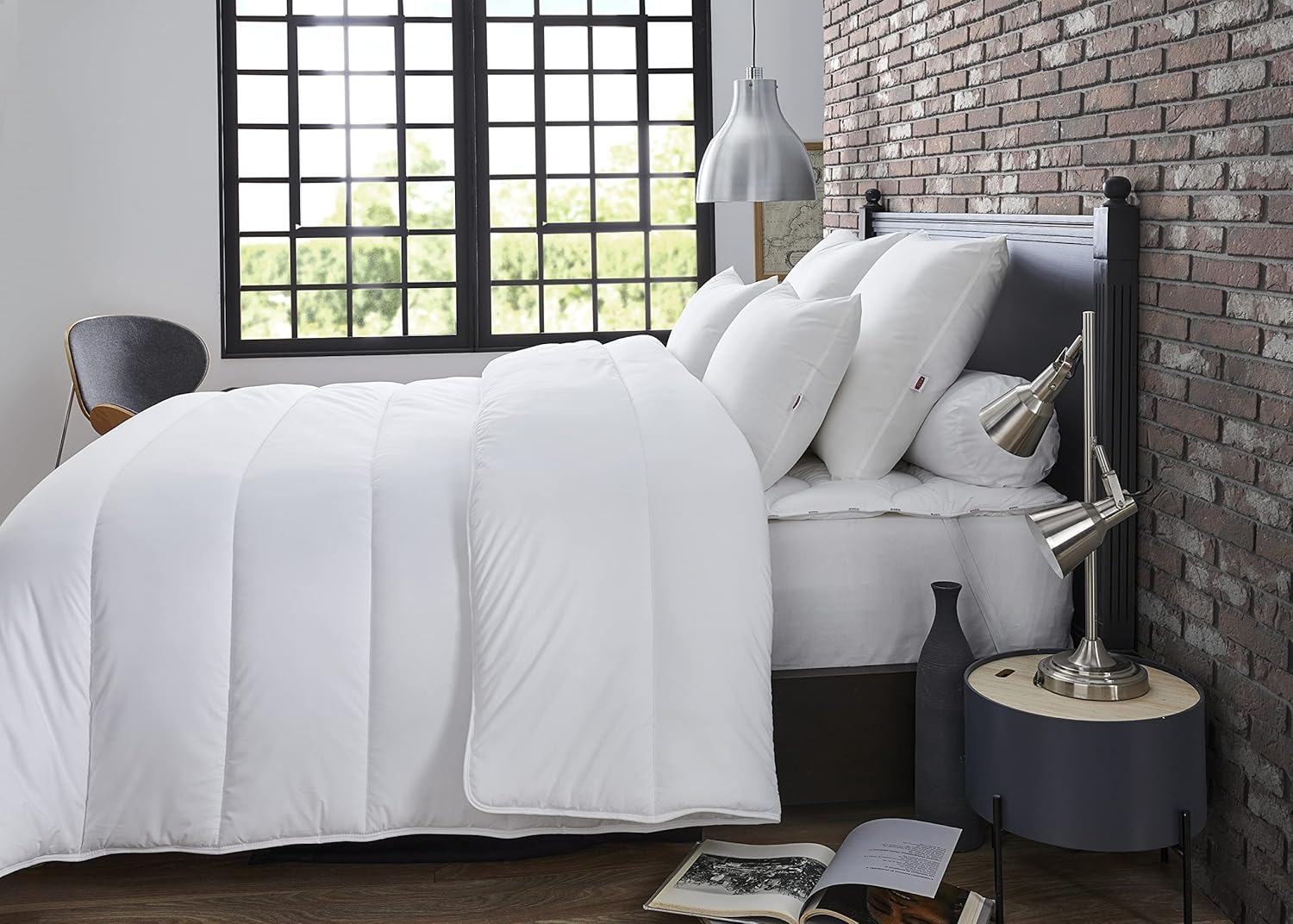 Couette Tempérée 220x240 cm - Convient 1-2 Personnes - Tissu 100% Polyester - Garnissage 100% Polyester Dacron 350g/m2 - Lavable en Machine à 95°C