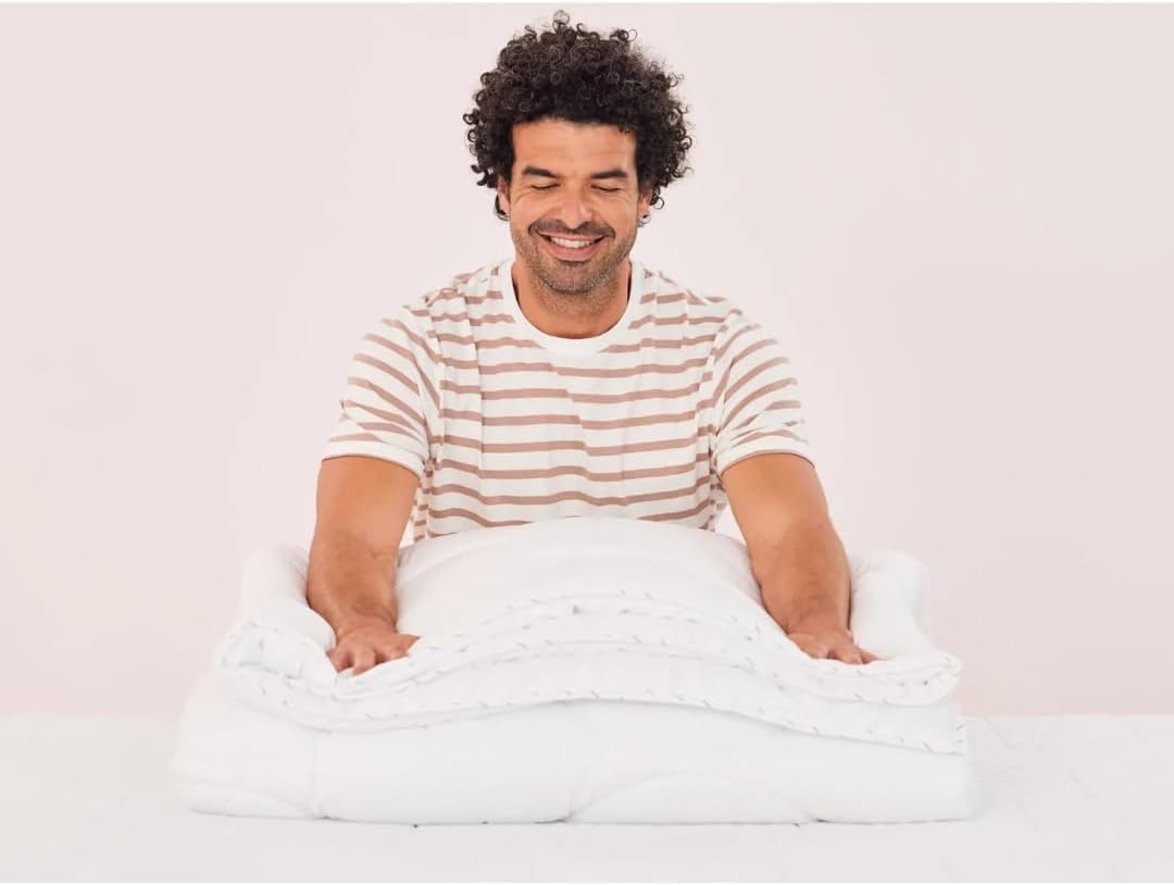 Couette Nuage Tempérée 240x220 cm - Douce et Respirante - Thermorégulatrice et Lavable - Confort Toute l’Année - Microfibres Anti-Allergènes pour Nuit Fraîche et Moelleuse Léger,Légère 240x220 cm Nuage Tempérée