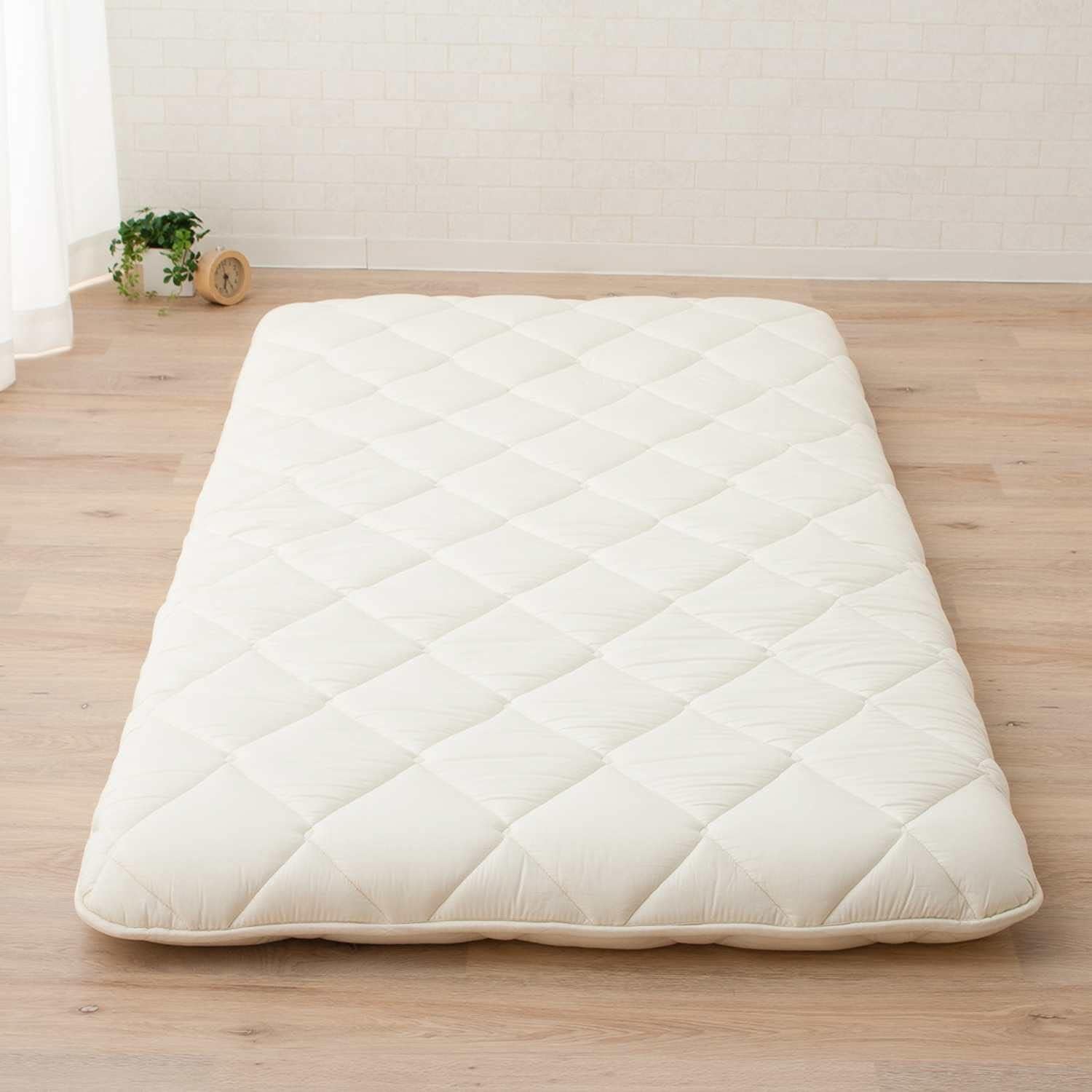 Matelas Futon Japonais Classe 160 x 200 cm Fabriqué au Japon Blanc, Pliable Lit de Couchage au Sol Tatami Mat Standard 160 x 200 cm