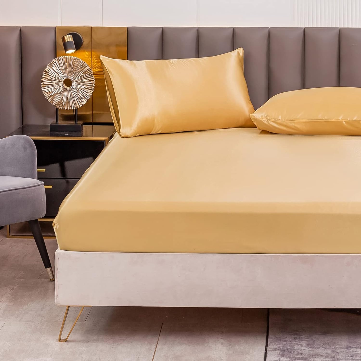 Drap Housse Satin 140x200 cm 2 Personnes avec Grand Bonnet de 30 cm pour Matelas Épais - Drap-Housse Douce en Satin de Soie Polyester Couleur Unie, Jaune Doré 140 x 200 x 30 cm Jaune Doré
