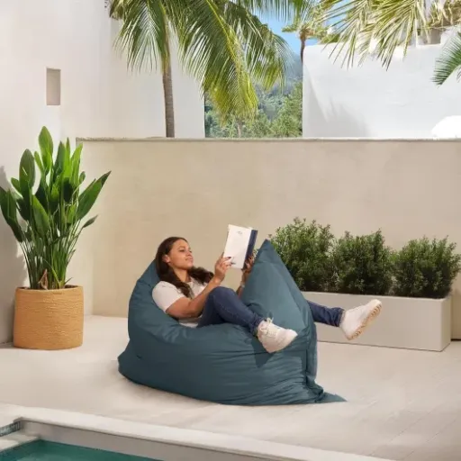Test Bananair Pouf Extérieur Imperméable Géant : le gros coussin qui remplace presque un transat