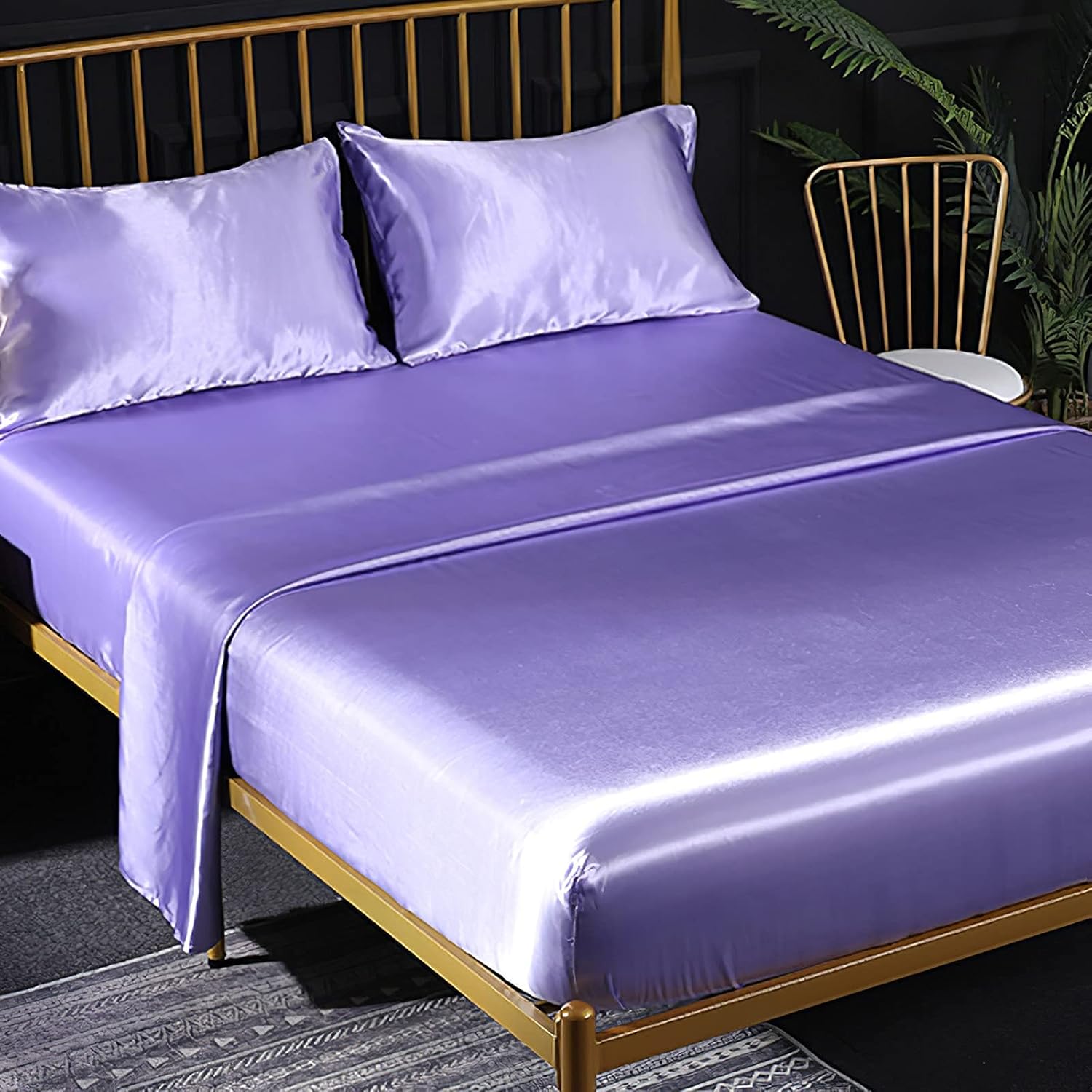 Ensemble 4 Pièces de Draps de Lit en Satin Couleur Unie 1 x Drap Housse 180x200 cm 2 Personnes avec Grand Bonnet de 35 cm, 1 x Drap Plat et 2 x Taie d'oreiller, Violet Clair 180 x 200 x 35 cm Lavande